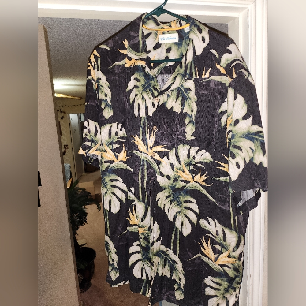 CARIBBEAN HAWAIN SHIRT XLT GOOD CONDITION